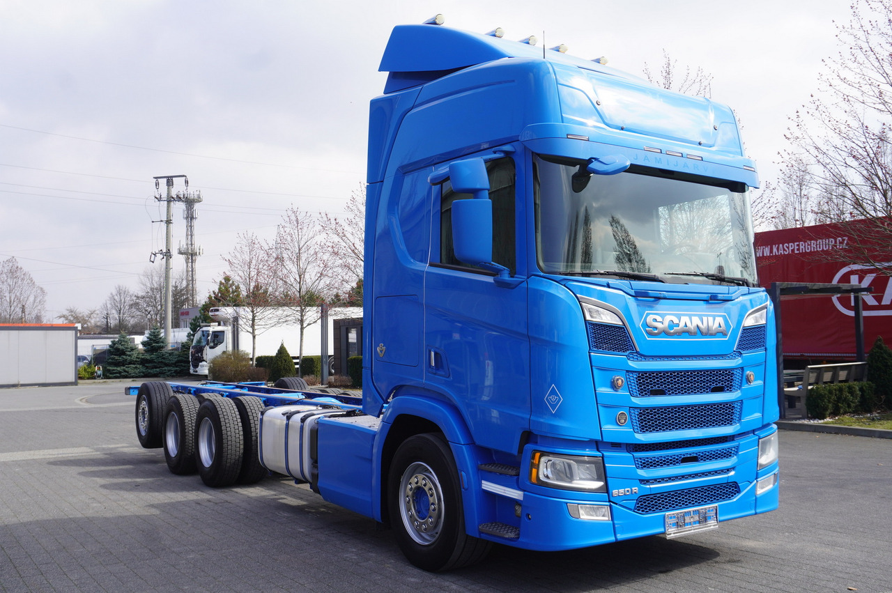 SCANIA R650 V8 / 650 HP/ frame 8.8 m / steered 4th axle - Kamion-šasija: slika SCANIA R650 V8 / 650 HP/ frame 8.8 m / steered 4th axle - Kamion-šasija SCANIA R650 V8 / 650 HP/ frame 8.8 m / steered 4th axle - Kamion-šasija: slika SCANIA R650 V8 / 650 HP/ frame 8.8 m / steered 4th axle - Kamion-šasija
