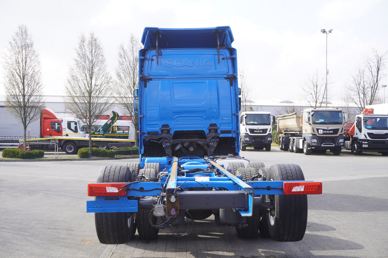 SCANIA R650 V8 / 650 HP/ frame 8.8 m / steered 4th axle - Kamion s kranom: slika SCANIA R650 V8 / 650 HP/ frame 8.8 m / steered 4th axle - Kamion s kranom SCANIA R650 V8 / 650 HP/ frame 8.8 m / steered 4th axle - Kamion s kranom: slika SCANIA R650 V8 / 650 HP/ frame 8.8 m / steered 4th axle - Kamion s kranom