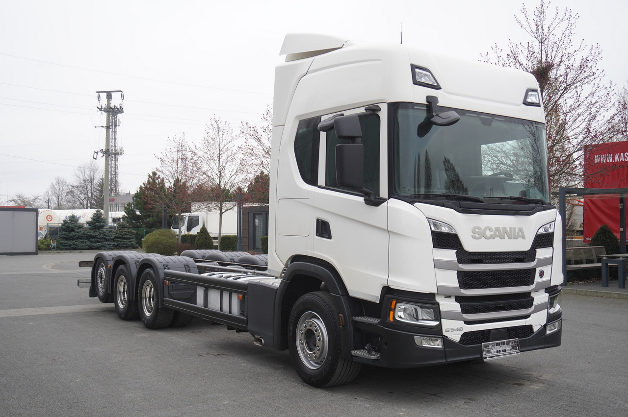 Scania G540 8x4 / Chassis 8.7 m / Steered axle / 2021 - Kamion-šasija: slika Scania G540 8x4 / Chassis 8.7 m / Steered axle / 2021 - Kamion-šasija Scania G540 8x4 / Chassis 8.7 m / Steered axle / 2021 - Kamion-šasija: slika Scania G540 8x4 / Chassis 8.7 m / Steered axle / 2021 - Kamion-šasija