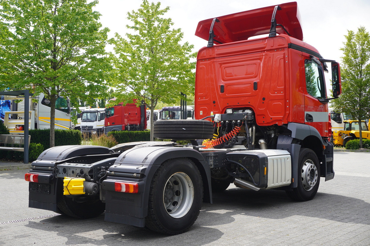 MERCEDES-BENZ Actros 1833 tractor unit / 260 tho. km - Tegljač: slika MERCEDES-BENZ Actros 1833 tractor unit / 260 tho. km - Tegljač MERCEDES-BENZ Actros 1833 tractor unit / 260 tho. km - Tegljač: slika MERCEDES-BENZ Actros 1833 tractor unit / 260 tho. km - Tegljač