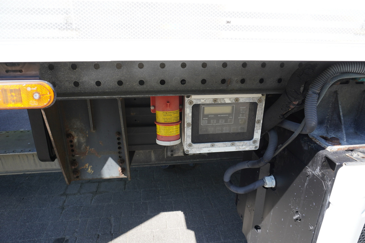 Kamion hladnjača VOLVO FH 440 E5 6×2 Schmitz Refrigerator – pass-through Set 38 pallets: slika Kamion hladnjača VOLVO FH 440 E5 6×2 Schmitz Refrigerator – pass-through Set 38 pallets