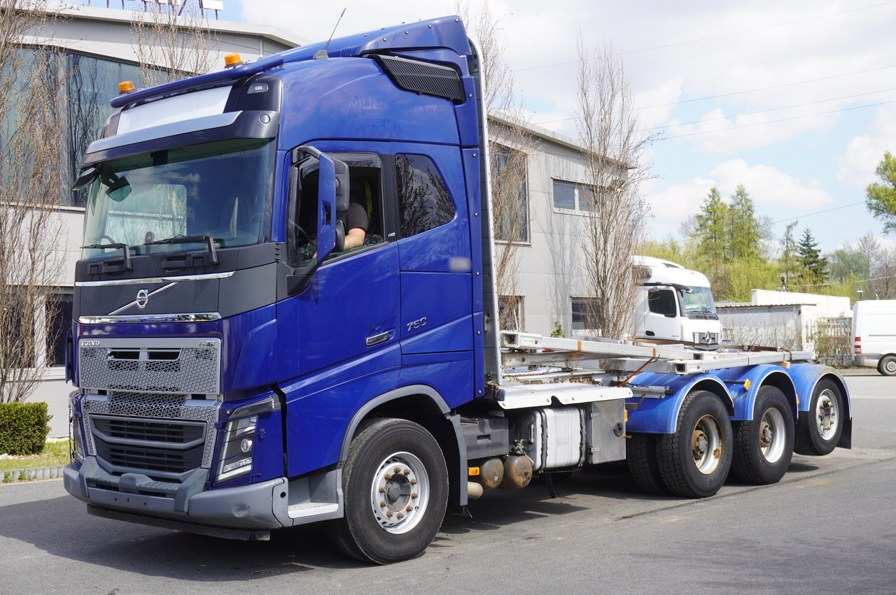 VOLVO FH16 750 8x4 / 750 HP! / 20 t load capacity / stanchion superstructure - Kamion šumar: slika VOLVO FH16 750 8x4 / 750 HP! / 20 t load capacity / stanchion superstructure - Kamion šumar VOLVO FH16 750 8x4 / 750 HP! / 20 t load capacity / stanchion superstructure - Kamion šumar: slika VOLVO FH16 750 8x4 / 750 HP! / 20 t load capacity / stanchion superstructure - Kamion šumar