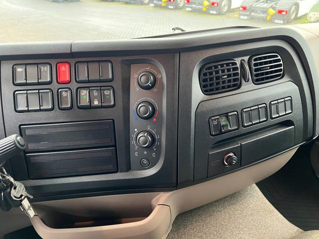 DAF XB 290 FA 16 to. Curtainsider LBW 1.5 Tonnen AHK - Kamion s ceradom: slika DAF XB 290 FA 16 to. Curtainsider LBW 1.5 Tonnen AHK - Kamion s ceradom DAF XB 290 FA 16 to. Curtainsider LBW 1.5 Tonnen AHK - Kamion s ceradom: slika DAF XB 290 FA 16 to. Curtainsider LBW 1.5 Tonnen AHK - Kamion s ceradom