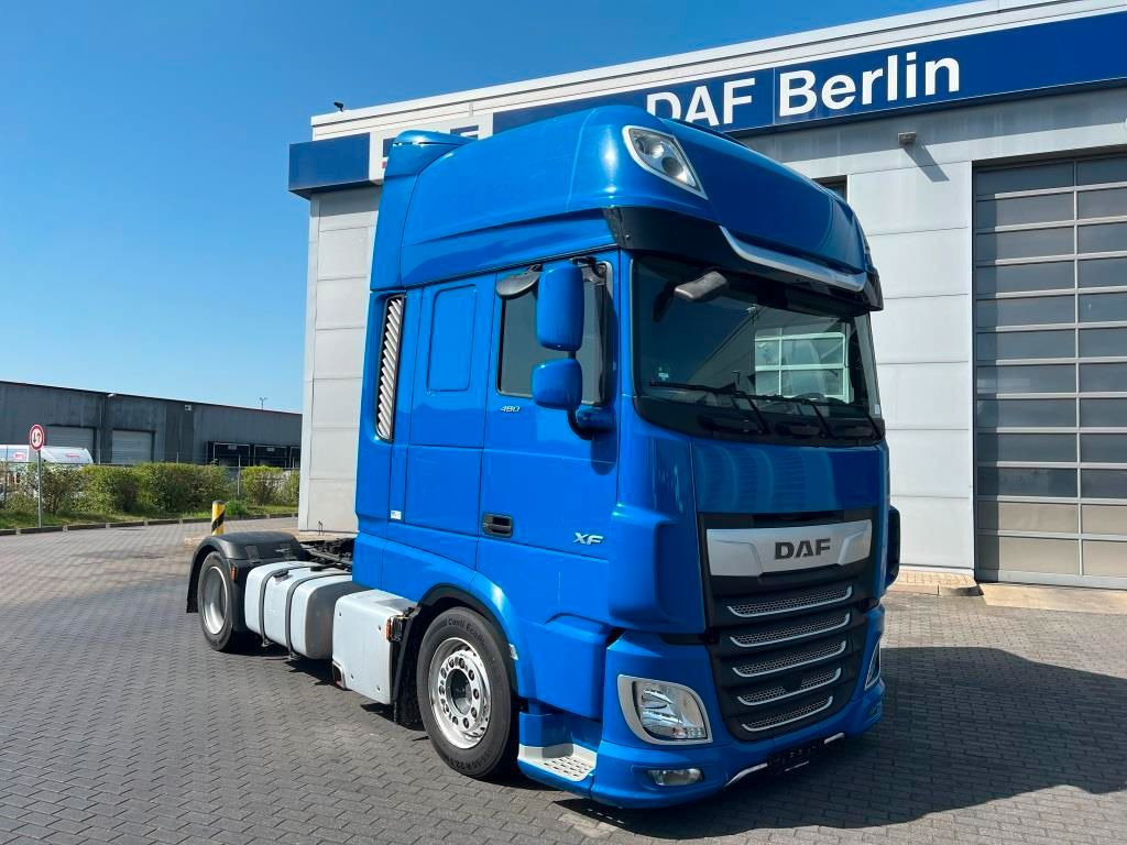 DAF XF 480 FT SSC LD MX-Engine Brake Standklima - Tegljač: slika DAF XF 480 FT SSC LD MX-Engine Brake Standklima - Tegljač DAF XF 480 FT SSC LD MX-Engine Brake Standklima - Tegljač: slika DAF XF 480 FT SSC LD MX-Engine Brake Standklima - Tegljač