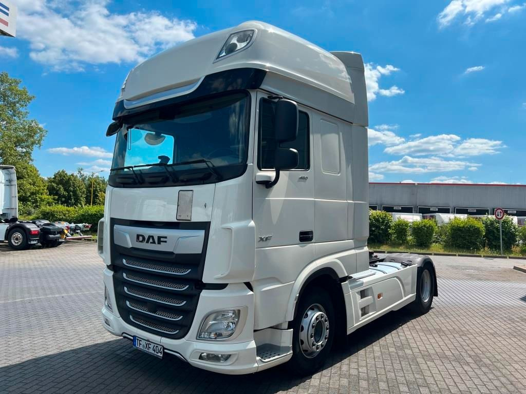 DAF XF 480 FT Super Space Cab Retarder 2xTank 1185 L - Tegljač: slika DAF XF 480 FT Super Space Cab Retarder 2xTank 1185 L - Tegljač DAF XF 480 FT Super Space Cab Retarder 2xTank 1185 L - Tegljač: slika DAF XF 480 FT Super Space Cab Retarder 2xTank 1185 L - Tegljač