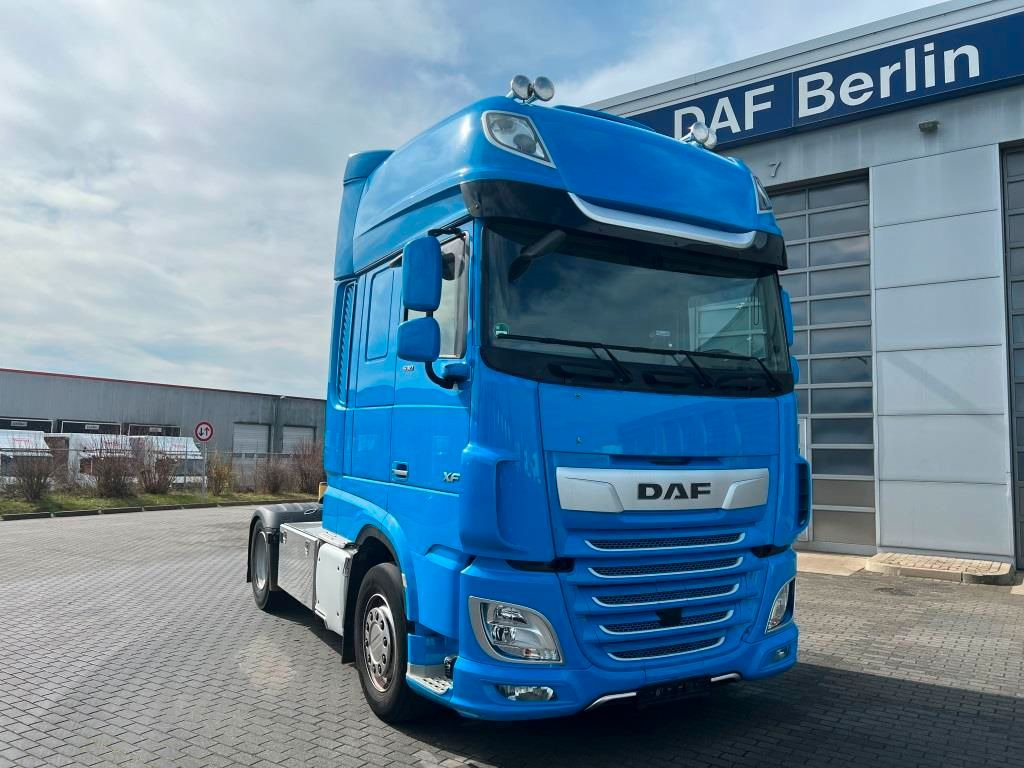 DAF XF 530 FT SSC Retarder Standklima Navigation - Tegljač: slika DAF XF 530 FT SSC Retarder Standklima Navigation - Tegljač DAF XF 530 FT SSC Retarder Standklima Navigation - Tegljač: slika DAF XF 530 FT SSC Retarder Standklima Navigation - Tegljač