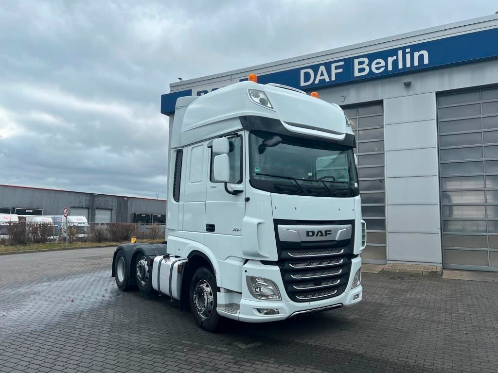 DAF XF 530 FTG 6x2 Retarder Liftlenkachse zZGG 64.5t - Tegljač: slika DAF XF 530 FTG 6x2 Retarder Liftlenkachse zZGG 64.5t - Tegljač DAF XF 530 FTG 6x2 Retarder Liftlenkachse zZGG 64.5t - Tegljač: slika DAF XF 530 FTG 6x2 Retarder Liftlenkachse zZGG 64.5t - Tegljač