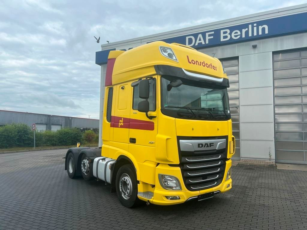 DAF XF 530 FTG SSC Intarder Lift-Lenkachse 70t zZGG - Tegljač: slika DAF XF 530 FTG SSC Intarder Lift-Lenkachse 70t zZGG - Tegljač DAF XF 530 FTG SSC Intarder Lift-Lenkachse 70t zZGG - Tegljač: slika DAF XF 530 FTG SSC Intarder Lift-Lenkachse 70t zZGG - Tegljač
