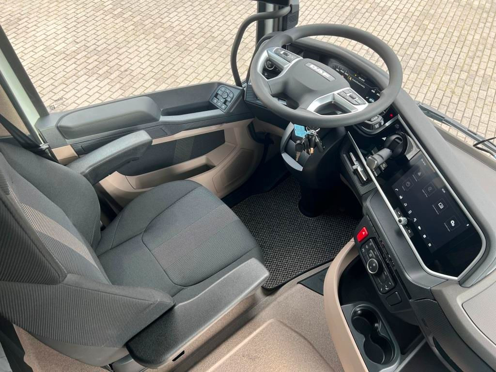 DAF XG 480 FT Automatik, Intarder, Modell 2025 - Tegljač: slika DAF XG 480 FT Automatik, Intarder, Modell 2025 - Tegljač DAF XG 480 FT Automatik, Intarder, Modell 2025 - Tegljač: slika DAF XG 480 FT Automatik, Intarder, Modell 2025 - Tegljač