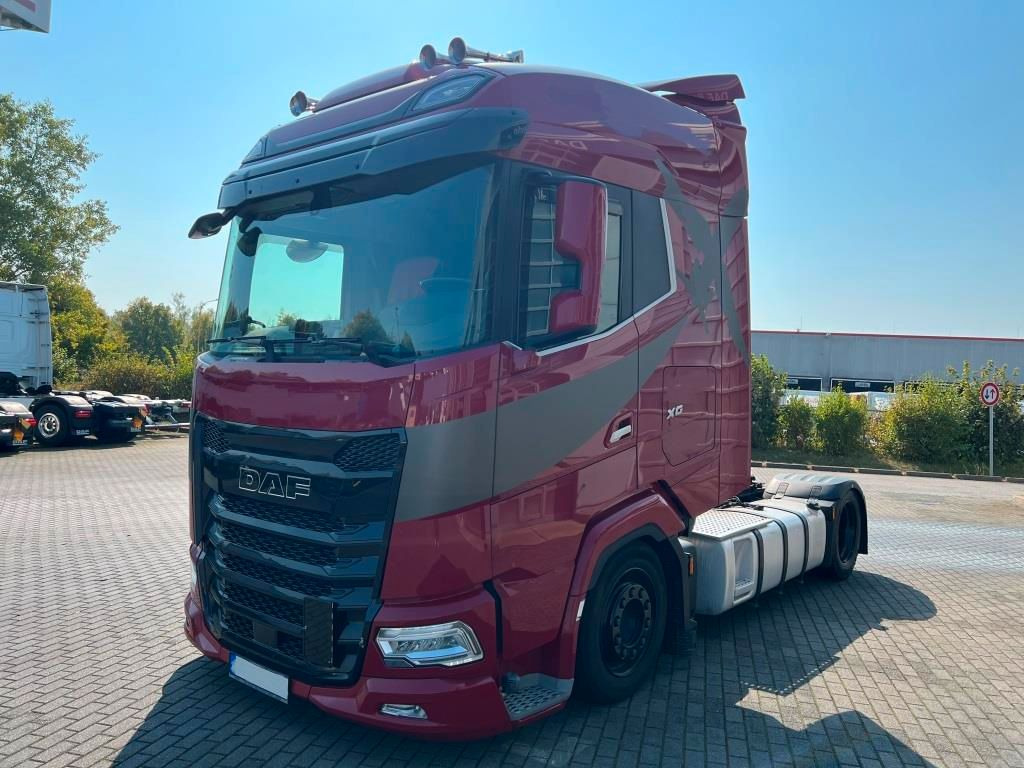 DAF XG 480 FT Low Deck Retarder Standklima 2xTank - Tegljač: slika DAF XG 480 FT Low Deck Retarder Standklima 2xTank - Tegljač DAF XG 480 FT Low Deck Retarder Standklima 2xTank - Tegljač: slika DAF XG 480 FT Low Deck Retarder Standklima 2xTank - Tegljač