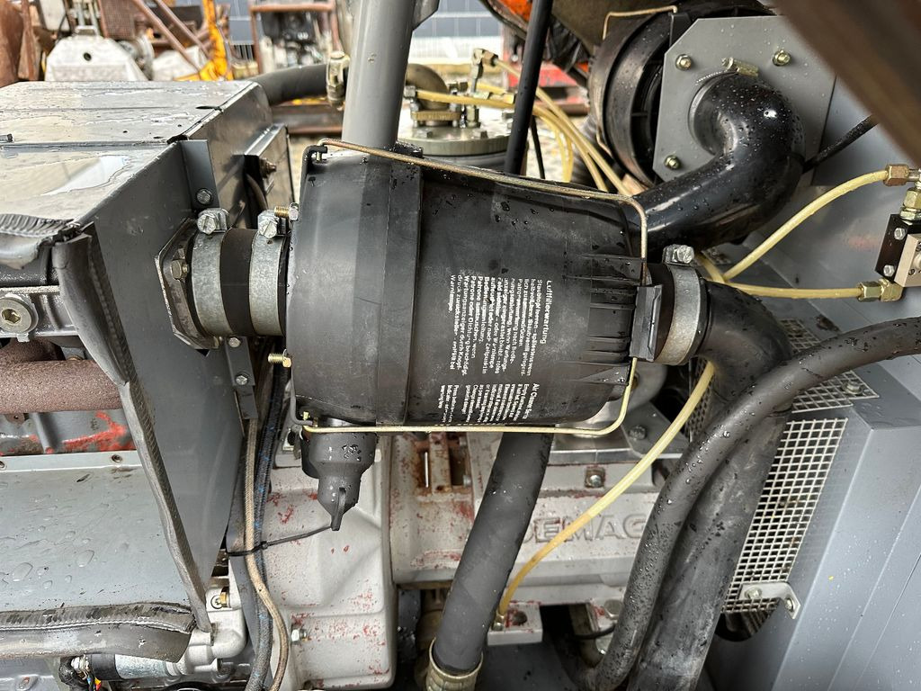 Demag Mannsmann SC40DS-2 7 bar Kompressor - Zračni kompresor: slika Demag Mannsmann SC40DS-2 7 bar Kompressor - Zračni kompresor Demag Mannsmann SC40DS-2 7 bar Kompressor - Zračni kompresor: slika Demag Mannsmann SC40DS-2 7 bar Kompressor - Zračni kompresor