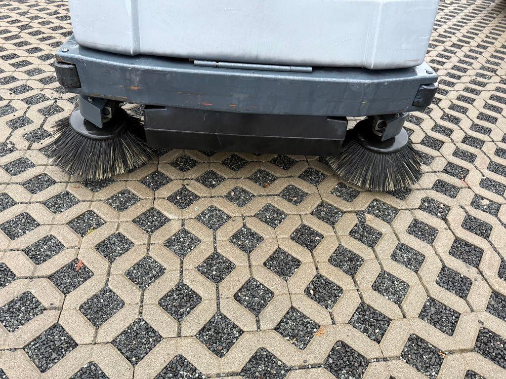 Perač podova Hakomatic B1100 Kehr- Nass- Scheuersaugmaschine: slika Perač podova Hakomatic B1100 Kehr- Nass- Scheuersaugmaschine
