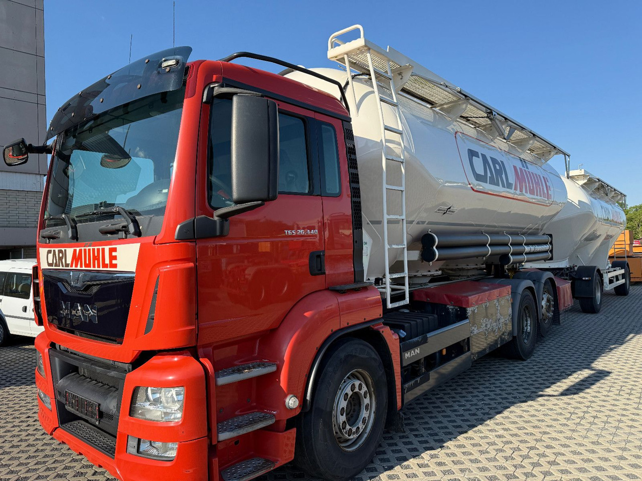 MAN TGS 26,440 Silo 31m³ Getreide Staub Rieselgüter - Vakum kamion: slika MAN TGS 26,440 Silo 31m³ Getreide Staub Rieselgüter - Vakum kamion MAN TGS 26,440 Silo 31m³ Getreide Staub Rieselgüter - Vakum kamion: slika MAN TGS 26,440 Silo 31m³ Getreide Staub Rieselgüter - Vakum kamion