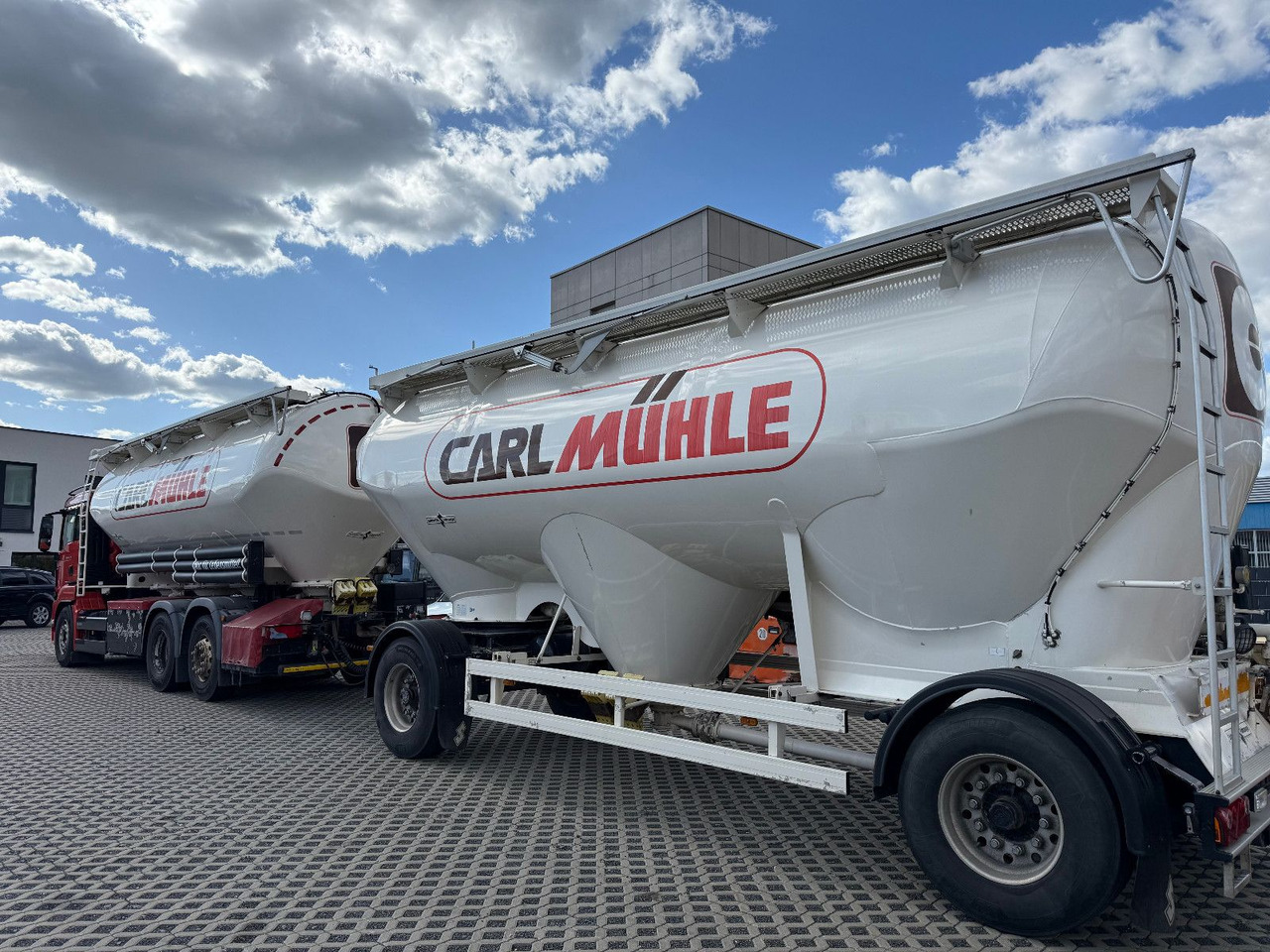 Vakum kamion MAN TGS 26,440 Silo 31m³ Getreide Staub Rieselgüter: slika Vakum kamion MAN TGS 26,440 Silo 31m³ Getreide Staub Rieselgüter