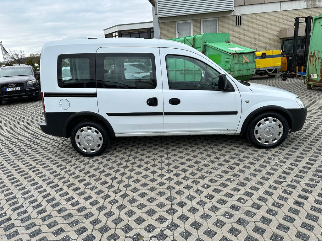 Opel Combo 1.4 TWINPORT ECOTEC Arizona - Putnički kombi: slika Opel Combo 1.4 TWINPORT ECOTEC Arizona - Putnički kombi Opel Combo 1.4 TWINPORT ECOTEC Arizona - Putnički kombi: slika Opel Combo 1.4 TWINPORT ECOTEC Arizona - Putnički kombi