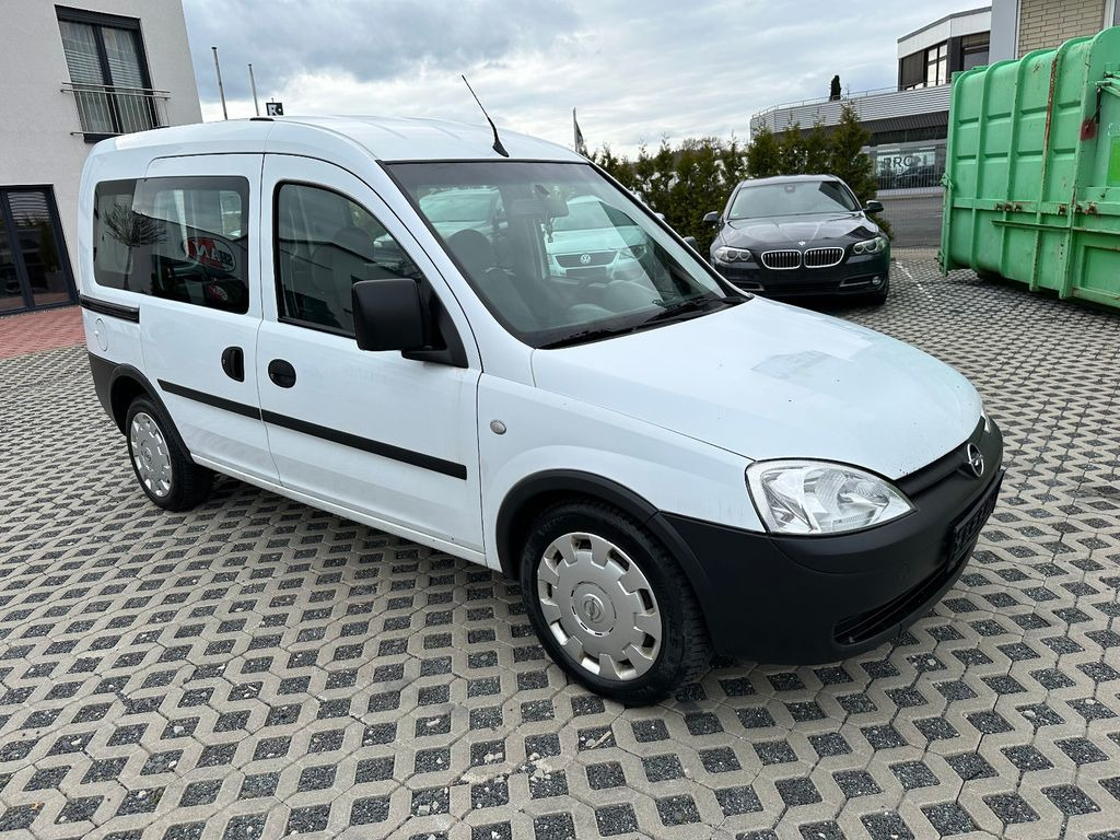 Opel Combo 1.4 TWINPORT ECOTEC Arizona - Putnički kombi: slika Opel Combo 1.4 TWINPORT ECOTEC Arizona - Putnički kombi Opel Combo 1.4 TWINPORT ECOTEC Arizona - Putnički kombi: slika Opel Combo 1.4 TWINPORT ECOTEC Arizona - Putnički kombi