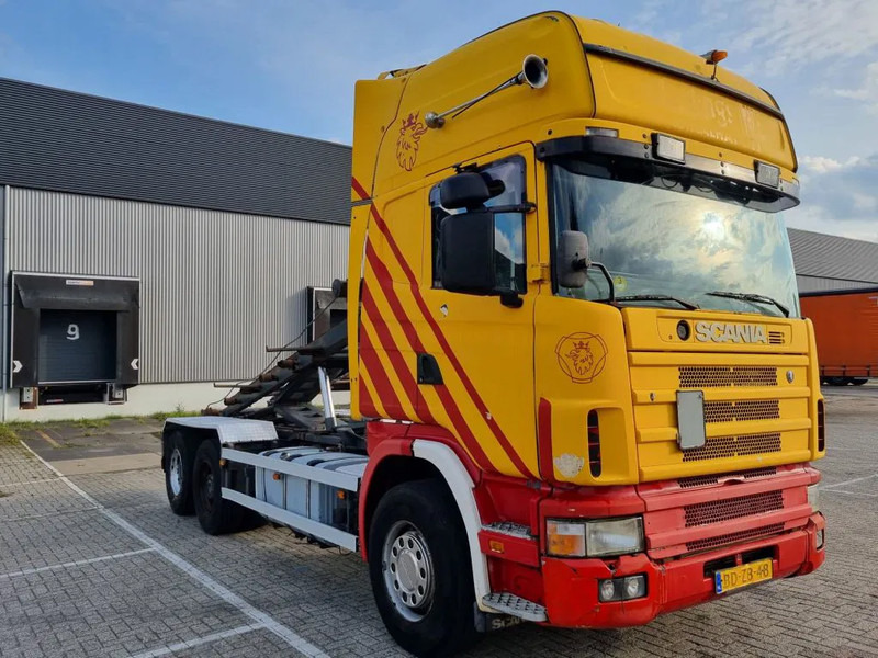 Scania V8 144 530 Full Steel 6x2 manual Euro 2 - Kamion s kabelskim sustavom: slika Scania V8 144 530 Full Steel 6x2 manual Euro 2 - Kamion s kabelskim sustavom Scania V8 144 530 Full Steel 6x2 manual Euro 2 - Kamion s kabelskim sustavom: slika Scania V8 144 530 Full Steel 6x2 manual Euro 2 - Kamion s kabelskim sustavom