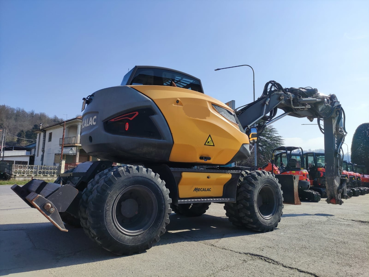 MECALAC 15 MWR - Bager na kotačima: slika MECALAC 15 MWR - Bager na kotačima MECALAC 15 MWR - Bager na kotačima: slika MECALAC 15 MWR - Bager na kotačima