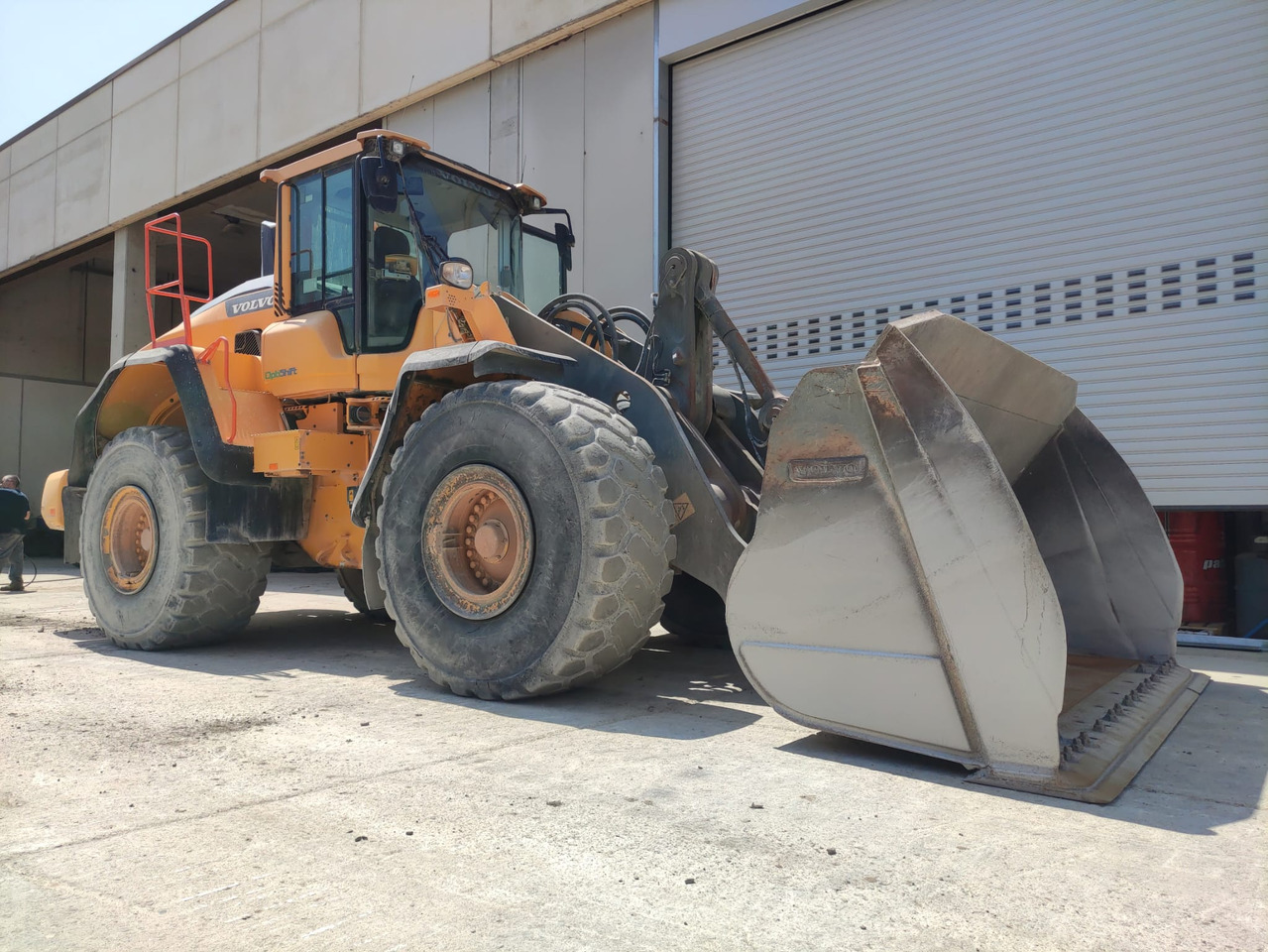 VOLVO L150H - Utovarivač na kotačima: slika VOLVO L150H - Utovarivač na kotačima VOLVO L150H - Utovarivač na kotačima: slika VOLVO L150H - Utovarivač na kotačima