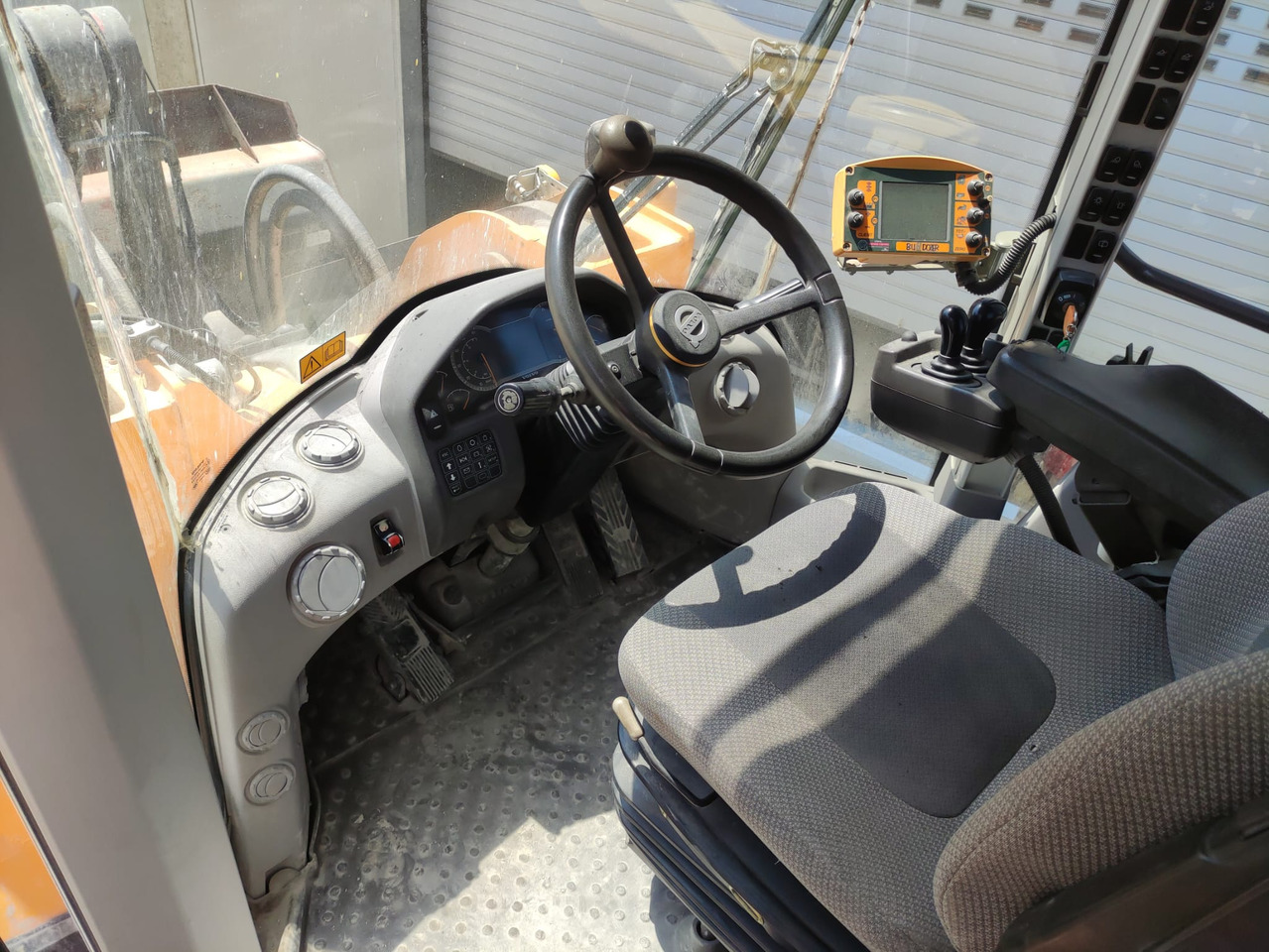 VOLVO L150H - Utovarivač na kotačima: slika VOLVO L150H - Utovarivač na kotačima VOLVO L150H - Utovarivač na kotačima: slika VOLVO L150H - Utovarivač na kotačima