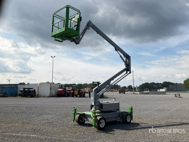 2000 Skyjack SJ12 2WD Electric Articulating Boom Lift - Zglobni krak: slika 2000 Skyjack SJ12 2WD Electric Articulating Boom Lift - Zglobni krak 2000 Skyjack SJ12 2WD Electric Articulating Boom Lift - Zglobni krak: slika 2000 Skyjack SJ12 2WD Electric Articulating Boom Lift - Zglobni krak