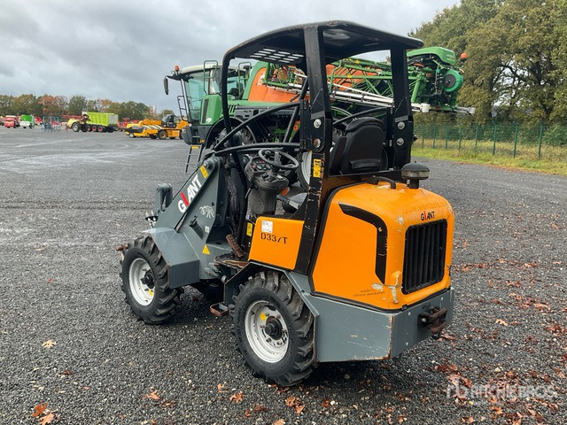 2013 Giant B337T Wheel Loader - Utovarivač na kotačima: slika 2013 Giant B337T Wheel Loader - Utovarivač na kotačima 2013 Giant B337T Wheel Loader - Utovarivač na kotačima: slika 2013 Giant B337T Wheel Loader - Utovarivač na kotačima