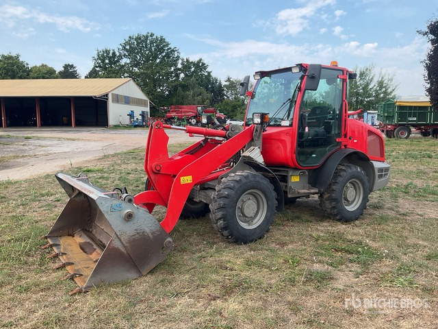 2017 Case 121F Wheel Loader - Utovarivač na kotačima: slika 2017 Case 121F Wheel Loader - Utovarivač na kotačima 2017 Case 121F Wheel Loader - Utovarivač na kotačima: slika 2017 Case 121F Wheel Loader - Utovarivač na kotačima