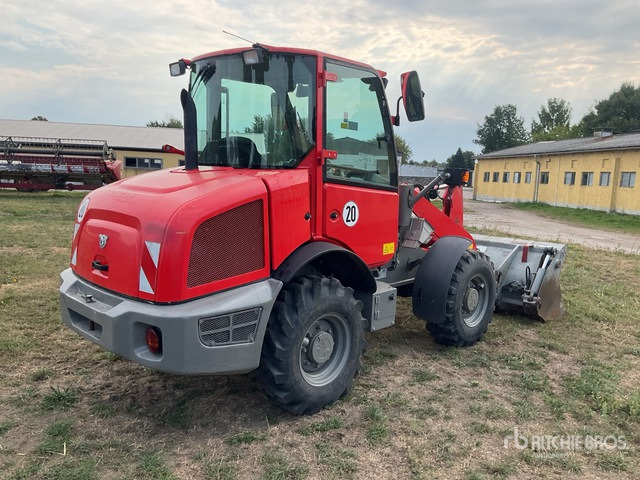2017 Case 121F Wheel Loader - Utovarivač na kotačima: slika 2017 Case 121F Wheel Loader - Utovarivač na kotačima 2017 Case 121F Wheel Loader - Utovarivač na kotačima: slika 2017 Case 121F Wheel Loader - Utovarivač na kotačima