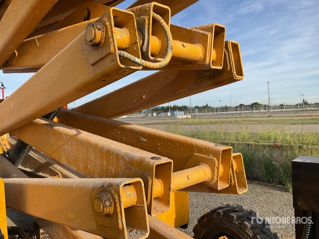 2003 Haulotte H15SDX 4x4 Diesel Scissor Lift - Škarasta podizna platforma: slika 2003 Haulotte H15SDX 4x4 Diesel Scissor Lift - Škarasta podizna platforma 2003 Haulotte H15SDX 4x4 Diesel Scissor Lift - Škarasta podizna platforma: slika 2003 Haulotte H15SDX 4x4 Diesel Scissor Lift - Škarasta podizna platforma