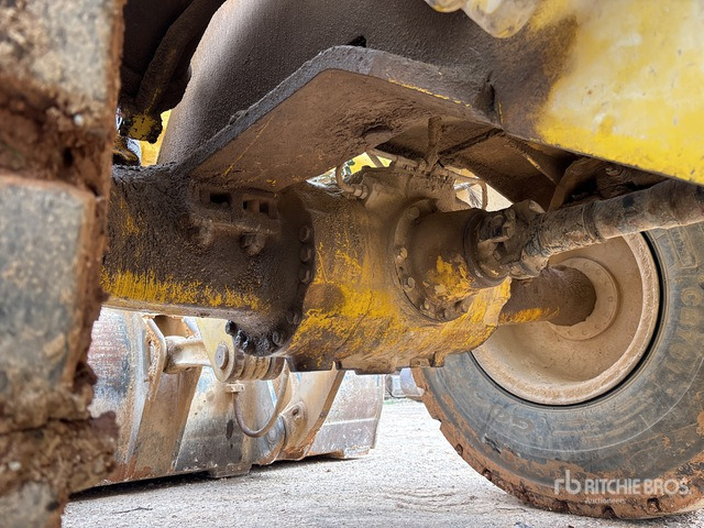 2003 Komatsu WA320-3H Wheel Loader - Utovarivač na kotačima: slika 2003 Komatsu WA320-3H Wheel Loader - Utovarivač na kotačima 2003 Komatsu WA320-3H Wheel Loader - Utovarivač na kotačima: slika 2003 Komatsu WA320-3H Wheel Loader - Utovarivač na kotačima