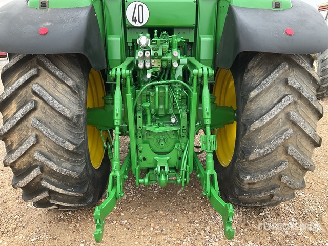2005 John Deere 6820 Premium 4WD Tractor - Traktor: slika 2005 John Deere 6820 Premium 4WD Tractor - Traktor 2005 John Deere 6820 Premium 4WD Tractor - Traktor: slika 2005 John Deere 6820 Premium 4WD Tractor - Traktor