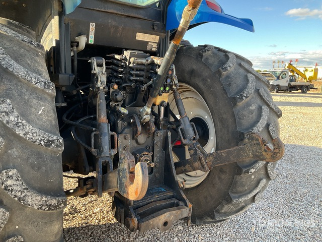 2008 New Holland T6070 4WD Tractor - Traktor: slika 2008 New Holland T6070 4WD Tractor - Traktor 2008 New Holland T6070 4WD Tractor - Traktor: slika 2008 New Holland T6070 4WD Tractor - Traktor