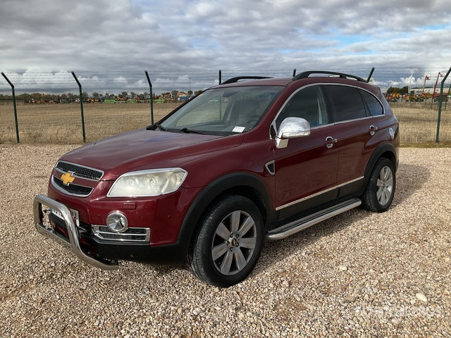 2010 Chevrolet Captiva Automobile - SUV: slika 2010 Chevrolet Captiva Automobile - SUV 2010 Chevrolet Captiva Automobile - SUV: slika 2010 Chevrolet Captiva Automobile - SUV