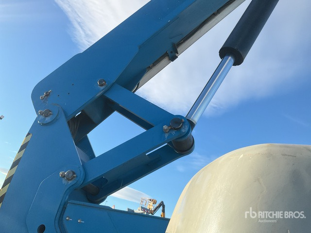 2011 Genie Z80/60 Diesel Articulating Boom Lift - Zglobni krak: slika 2011 Genie Z80/60 Diesel Articulating Boom Lift - Zglobni krak 2011 Genie Z80/60 Diesel Articulating Boom Lift - Zglobni krak: slika 2011 Genie Z80/60 Diesel Articulating Boom Lift - Zglobni krak
