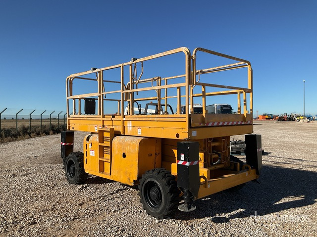 2011 Haulotte H12SX Scissor Lift - Škarasta podizna platforma: slika 2011 Haulotte H12SX Scissor Lift - Škarasta podizna platforma 2011 Haulotte H12SX Scissor Lift - Škarasta podizna platforma: slika 2011 Haulotte H12SX Scissor Lift - Škarasta podizna platforma