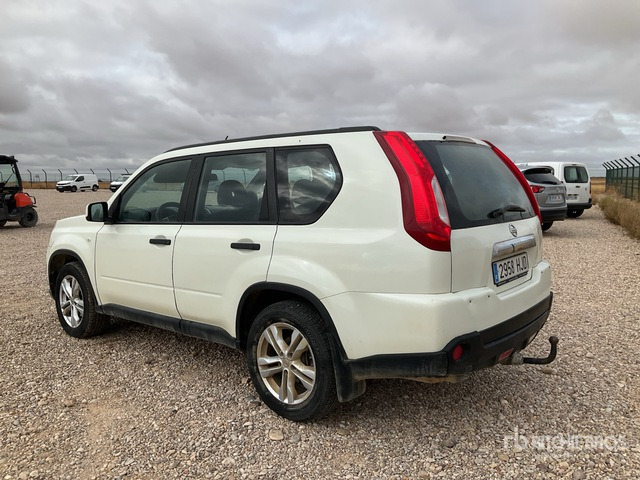 2012 Nissan X-Trail Automobile - SUV: slika 2012 Nissan X-Trail Automobile - SUV 2012 Nissan X-Trail Automobile - SUV: slika 2012 Nissan X-Trail Automobile - SUV