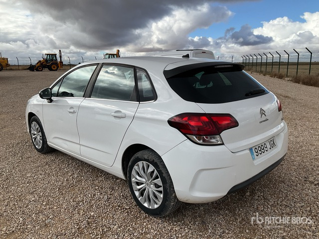 2015 Citroen C4 BlueHDI Automobile - Automobil: slika 2015 Citroen C4 BlueHDI Automobile - Automobil 2015 Citroen C4 BlueHDI Automobile - Automobil: slika 2015 Citroen C4 BlueHDI Automobile - Automobil