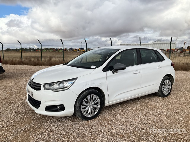 2015 Citroen C4 BlueHDI Automobile - Automobil: slika 2015 Citroen C4 BlueHDI Automobile - Automobil 2015 Citroen C4 BlueHDI Automobile - Automobil: slika 2015 Citroen C4 BlueHDI Automobile - Automobil