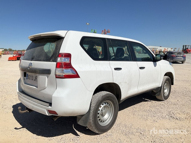 2015 Toyota Land Cruiser 4WD SUV - SUV: slika 2015 Toyota Land Cruiser 4WD SUV - SUV 2015 Toyota Land Cruiser 4WD SUV - SUV: slika 2015 Toyota Land Cruiser 4WD SUV - SUV