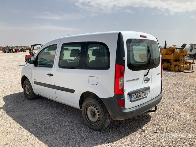 2018 Mercedes-Benz Citan 109 CDI Passenger Van - Minibus, Putnički kombi: slika 2018 Mercedes-Benz Citan 109 CDI Passenger Van - Minibus, Putnički kombi 2018 Mercedes-Benz Citan 109 CDI Passenger Van - Minibus, Putnički kombi: slika 2018 Mercedes-Benz Citan 109 CDI Passenger Van - Minibus, Putnički kombi