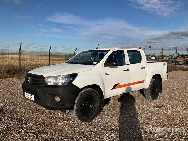 2019 Toyota Hilux 4x4 Crew Cab Pickup - Pick-up: slika 2019 Toyota Hilux 4x4 Crew Cab Pickup - Pick-up 2019 Toyota Hilux 4x4 Crew Cab Pickup - Pick-up: slika 2019 Toyota Hilux 4x4 Crew Cab Pickup - Pick-up