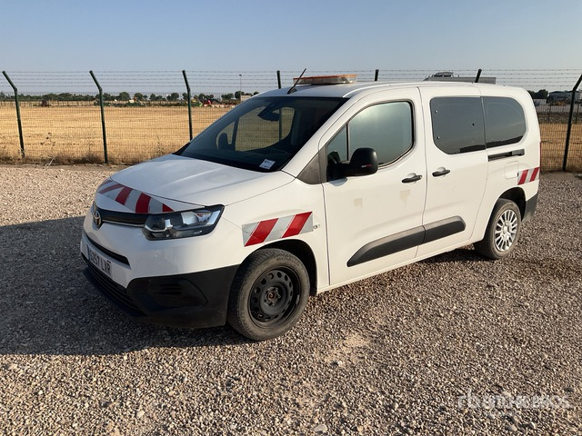 2020 Toyota Proace Passenger Van - Minibus, Putnički kombi: slika 2020 Toyota Proace Passenger Van - Minibus, Putnički kombi 2020 Toyota Proace Passenger Van - Minibus, Putnički kombi: slika 2020 Toyota Proace Passenger Van - Minibus, Putnički kombi