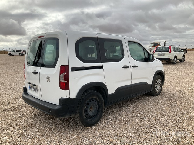 2021 Peugeot Rifter Passenger Van - Minibus, Putnički kombi: slika 2021 Peugeot Rifter Passenger Van - Minibus, Putnički kombi 2021 Peugeot Rifter Passenger Van - Minibus, Putnički kombi: slika 2021 Peugeot Rifter Passenger Van - Minibus, Putnički kombi