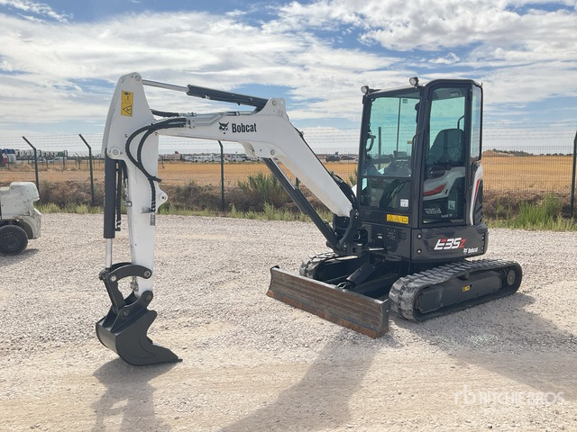 2023 Bobcat E35Z Mini Excavator: <6.6t - Mini bager: slika 2023 Bobcat E35Z Mini Excavator: <6.6t - Mini bager 2023 Bobcat E35Z Mini Excavator: <6.6t - Mini bager: slika 2023 Bobcat E35Z Mini Excavator: <6.6t - Mini bager