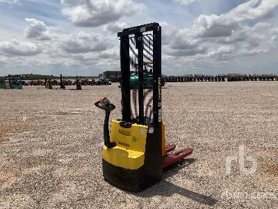 HYSTER S1.2E - Paletni viličar: slika HYSTER S1.2E - Paletni viličar HYSTER S1.2E - Paletni viličar: slika HYSTER S1.2E - Paletni viličar