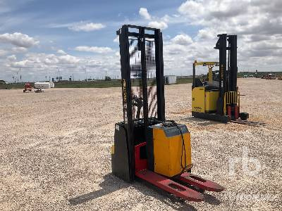 HYSTER S1.2E - Paletni viličar: slika HYSTER S1.2E - Paletni viličar HYSTER S1.2E - Paletni viličar: slika HYSTER S1.2E - Paletni viličar
