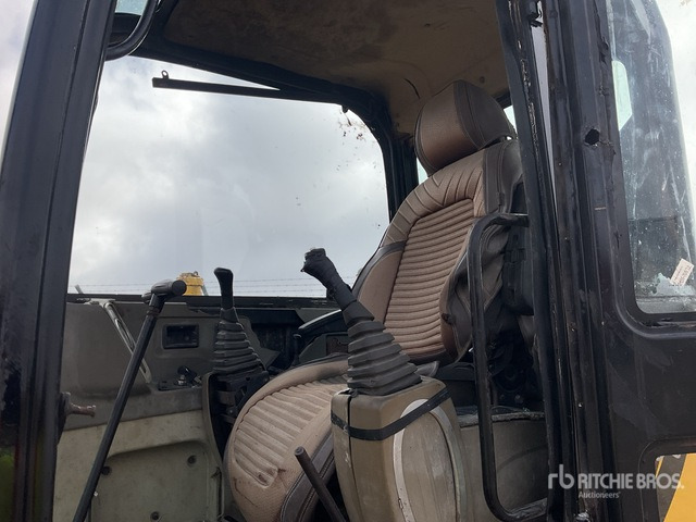 Hyundai R60-7 Tracked Excavator - Bager gusjeničar: slika Hyundai R60-7 Tracked Excavator - Bager gusjeničar Hyundai R60-7 Tracked Excavator - Bager gusjeničar: slika Hyundai R60-7 Tracked Excavator - Bager gusjeničar