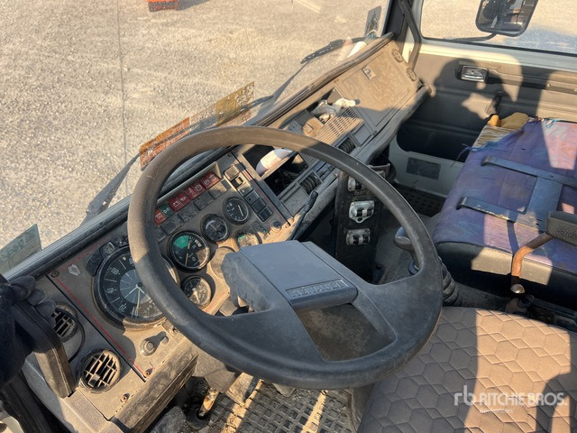 1989 Renault S170 4x2 Vacuum Tanker Truck - Vakum kamion: slika 1989 Renault S170 4x2 Vacuum Tanker Truck - Vakum kamion 1989 Renault S170 4x2 Vacuum Tanker Truck - Vakum kamion: slika 1989 Renault S170 4x2 Vacuum Tanker Truck - Vakum kamion