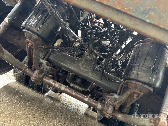 2003 Volvo FM12 8x2 Roll-Off Truck - Kamion s kukastom dizalicom: slika 2003 Volvo FM12 8x2 Roll-Off Truck - Kamion s kukastom dizalicom 2003 Volvo FM12 8x2 Roll-Off Truck - Kamion s kukastom dizalicom: slika 2003 Volvo FM12 8x2 Roll-Off Truck - Kamion s kukastom dizalicom