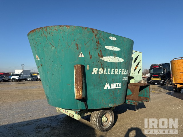 2004 Mutti MC13 Feed Wagon - Vagon-miješalica za krmivo: slika 2004 Mutti MC13 Feed Wagon - Vagon-miješalica za krmivo 2004 Mutti MC13 Feed Wagon - Vagon-miješalica za krmivo: slika 2004 Mutti MC13 Feed Wagon - Vagon-miješalica za krmivo